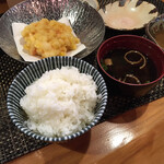 和食 登夢 - 赤味噌の汁物に白飯