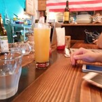 ジョージズ・バーガー - パイナップルジュース