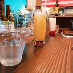 ジョージズ・バーガー - パイナップルジュース