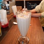 ジョージズ・バーガー - グリーンアップルシェイク