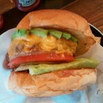 ジョージズ・バーガー - アボガドチーズバーガー