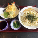 うどん房わらく - 「天ざるうどん」980円