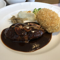 厳選洋食さくらい - 2020.6.25  ハンバーグ＆カニクリームコロッケセット