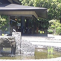 深大寺 水神苑 - 深大寺周辺では落ち着きのある外観です。