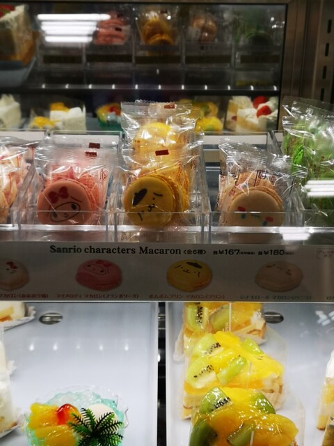 不二家 ヨークベニマル白石店 - 白石（ケーキ）の写真