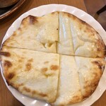 やっぱりインディア - 【ナン】を【チーズクルチャ】に変更　+100円