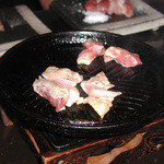 Gochisoukaoku Tanto - 地鶏の鉄板焼き、塩で