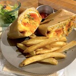 egg baby cafe -  エッグベイビーサンド with フレンチフライ（900円）