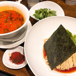 創作麺工房 鳴龍 - 麻辣担担つけ麺とパクチー