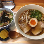 梟 - 醤油ラーメン＆チャーシュー丼セット