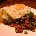 タイ料理 スワンナプームタイ - ガパオライス