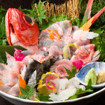 板前バル LIVE FISH MARKET - 料理写真:金目鯛姿造里