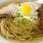 鶏中華そば だまや - 見よ！この清湯スープ♡