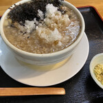 肉汁うどん 自家製麺 まとや - 背脂のり肉うどん　並