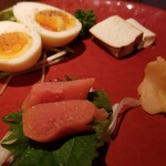 nakameguro 燻製 apartment - 燻製4種盛り合わせ(燻製半熟玉子、燻製タクアン、燻製タラコ、燻製刺身豆腐)
