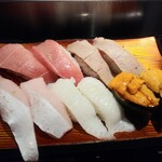 きづなすし - 中とろ、炙り中とろ、はまち、えんがわ、うに