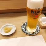 鮨 香坂 - まずはビール