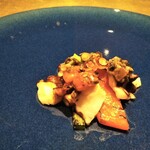 シャテーニュ - 淡路島産タコのグリル　オリーブとトマトのソース