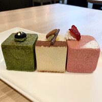 インプレイス 3-3 ヒルトン名古屋 - 