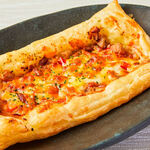 Mondokoro pizza with crispy pie crust