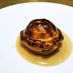 シャテーニュ - まるみ豚のパイ包み焼き　新生姜の香り