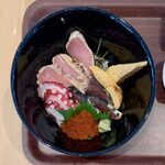 伊豆の漁師バル おためし屋 - 海鮮丼 ¥850