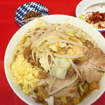 ラーメン二郎 - ラーメン小＋ニンニク多め＋白ネギ＋シビれ