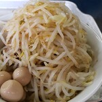 ラーメン二郎 - 写真撮りわすれましたがヤサイの下全部豚