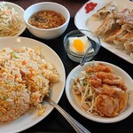 台湾料理　六順園 - 餃子定食、大盛り！