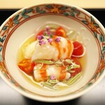 道人 - 車エビ、じゅんさい、トマトを三輪そうめんと。