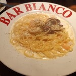 BAR BIANCO - 三種の魚介のクリームソースパスタ