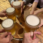 かんぱ〜い(￣∇￣)このメンバーで飲むのは、最初で最後かなぁ〜