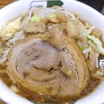 Kaminari - たまに行くならこんな店は、松戸のラーメンの雄富田系列のお店の1つな「雷　松戸駅東口店」です。