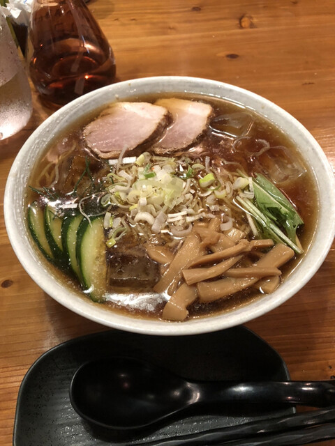 新宿で山形ラーメンが食えるべよ 豚村 By 新宿メタボす さん 豚村 新宿西口 ラーメン 食べログ