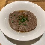 一碗水 - 陳皮牛肉餅(黒毛和牛 広東式蒸しハンバーグ くわい、陳皮、香菜と)