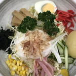 千扇 - 冷やし中華
真上から