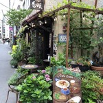 カフェ香咲 - 植栽が美しいカフェ香咲さん