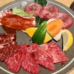 Yakiniku Aka Ushi - 赤牛の人気メニューが 一度に 楽しめます