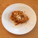 アドゥエパッシ - ミートソースの手打ちタリオリーニ