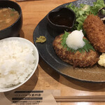 松阪牛ハンバーグ専門店ガーベラ - ハンバーグ&カニクリームコロッケ定食