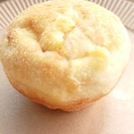 TINY BREAD & CAKE NATURA MARKET - コーンパンはコス〇コのバルク売りのコーンパンを洗練した感じ。小さいが食べ応えあります＾＾