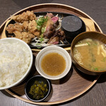 炙り肉寿司 梅田コマツバラファーム - ハラミステーキと唐揚げの両方を楽しめるメニューですよ
