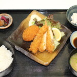 TOKYO都庁議事堂レストラン - ミックスフライ