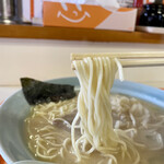 ラーメン屋さん - 無難ですが美味いラーメンです。