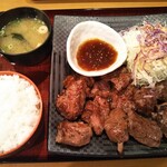 ロイン - ジャンボミニステーキ定食（300g） 1,600円（火曜日価格）