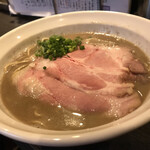 弘明寺丿貫 - 海老のお出汁のラーメン
