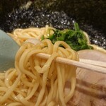 町田商店 - 麺 リフト