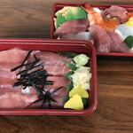 ふるさと - 料理写真:鉄火丼＆ちらし寿司
