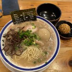 田中商店 - チャーシュー麺（￥970）赤オニ（￥120）味付玉子（￥120）