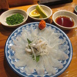 魚虎 - 活トラフグ刺し 1980円